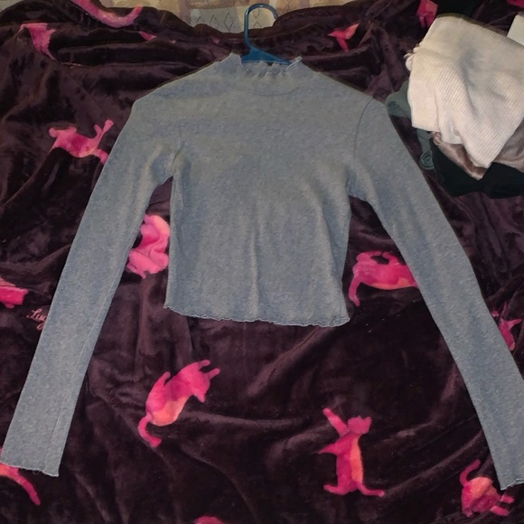 Grey lettuce trim long sleeve top size small - Picture 1 of 5